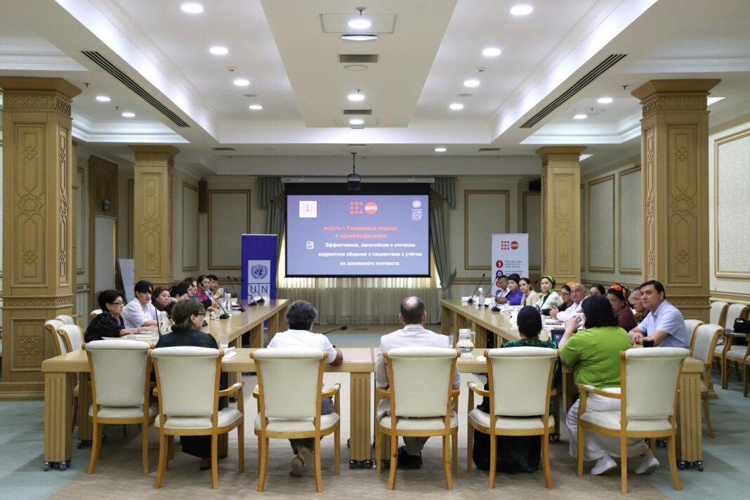 2026_08_19_undp_doctors В Ашхабаде проходит тренинг «Гендерно-ориентированный подход в здравоохранении» - Хроника Туркменистана