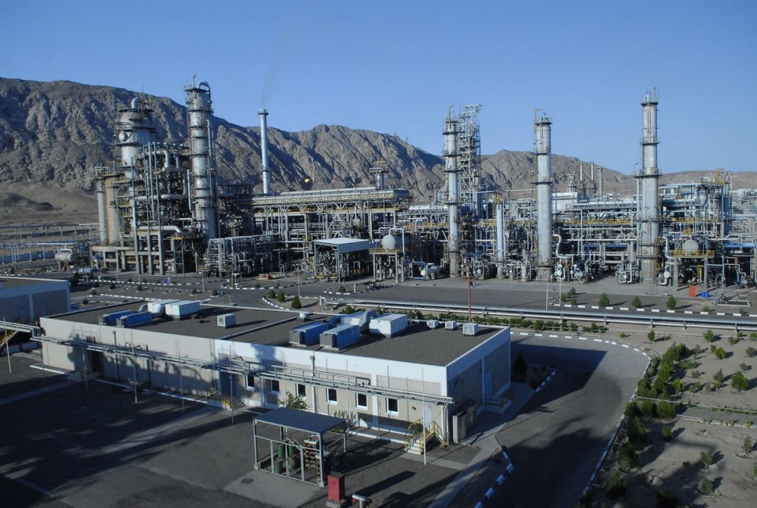 2021_03_09_tknpz_02 Крупный пожар на Туркменбашинском комплексе нефтеперерабатывающих заводов (ТКНПЗ) - Хроника Туркменистана