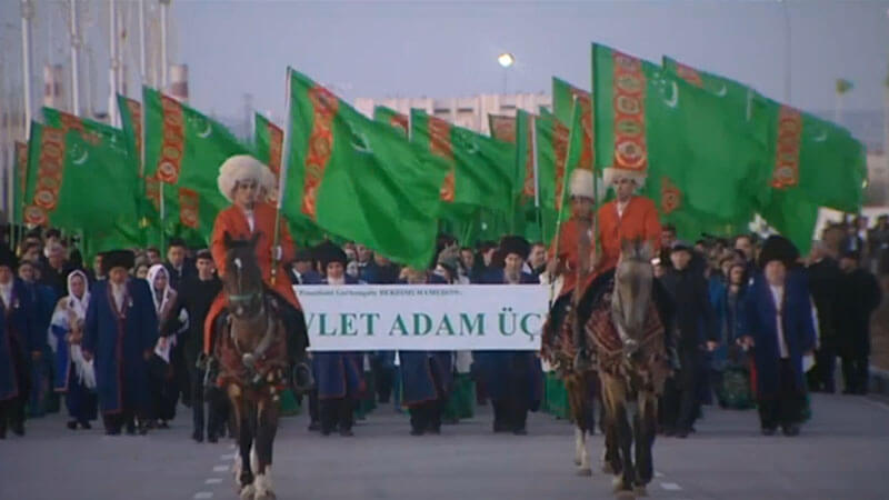 2017_02_20_flag_day_07 Туркменистан занял последнее место в ЦА в Глобальном индексе релокации - Хроника Туркменистана