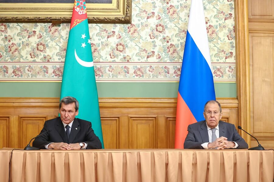 2025_08_28_meredov_lavrov Туркменистанцы на третьем месте по числу въездов в Россию с целью «туризма» - Хроника Туркменистана