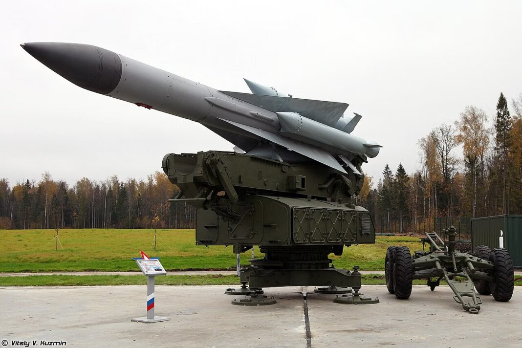 С-200B В Туркменистане показали новый китайский комплекс ПВО, а советские МиГ-29 пока сохраняются в составе ВВС - Хроника Туркменистана